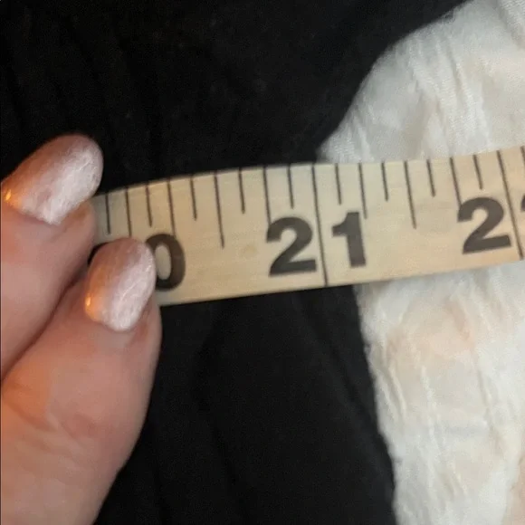 Women’s Black Long Cardigan Sweater - Picture 11 of 11